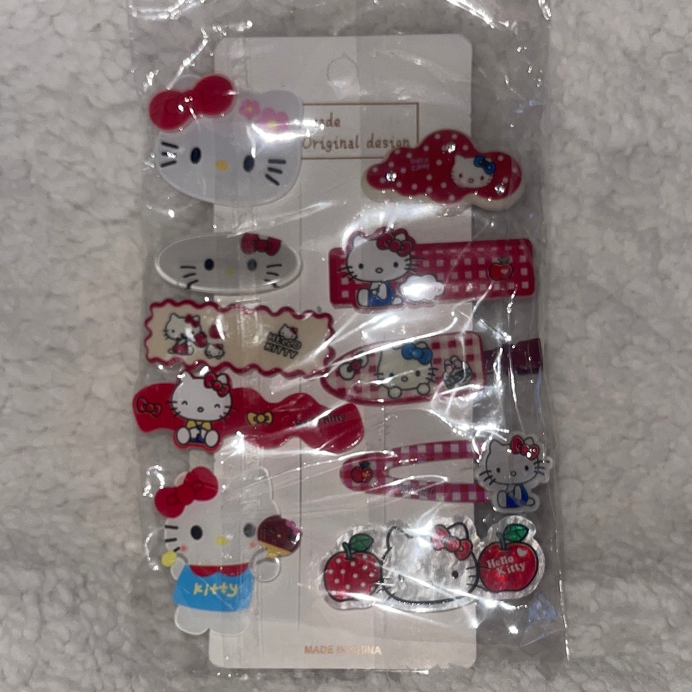 Hello Kitty Red and White Hair Accessory